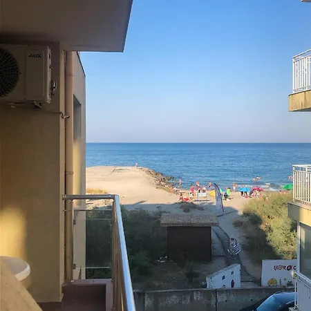 شقة Sunrise Apartments, بوموري
