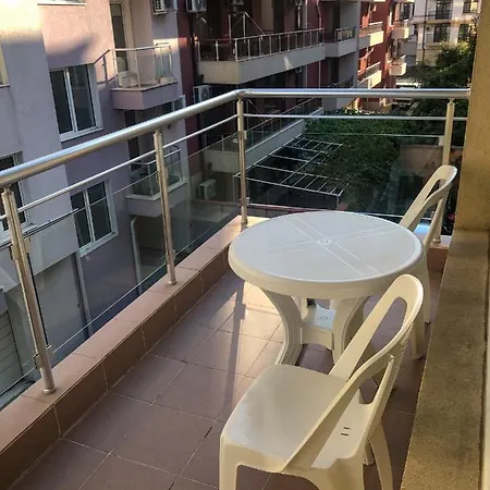 Apartamento Sunrise Apartments, Pomorie